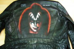 GeneSimmons_Lederjacke_2